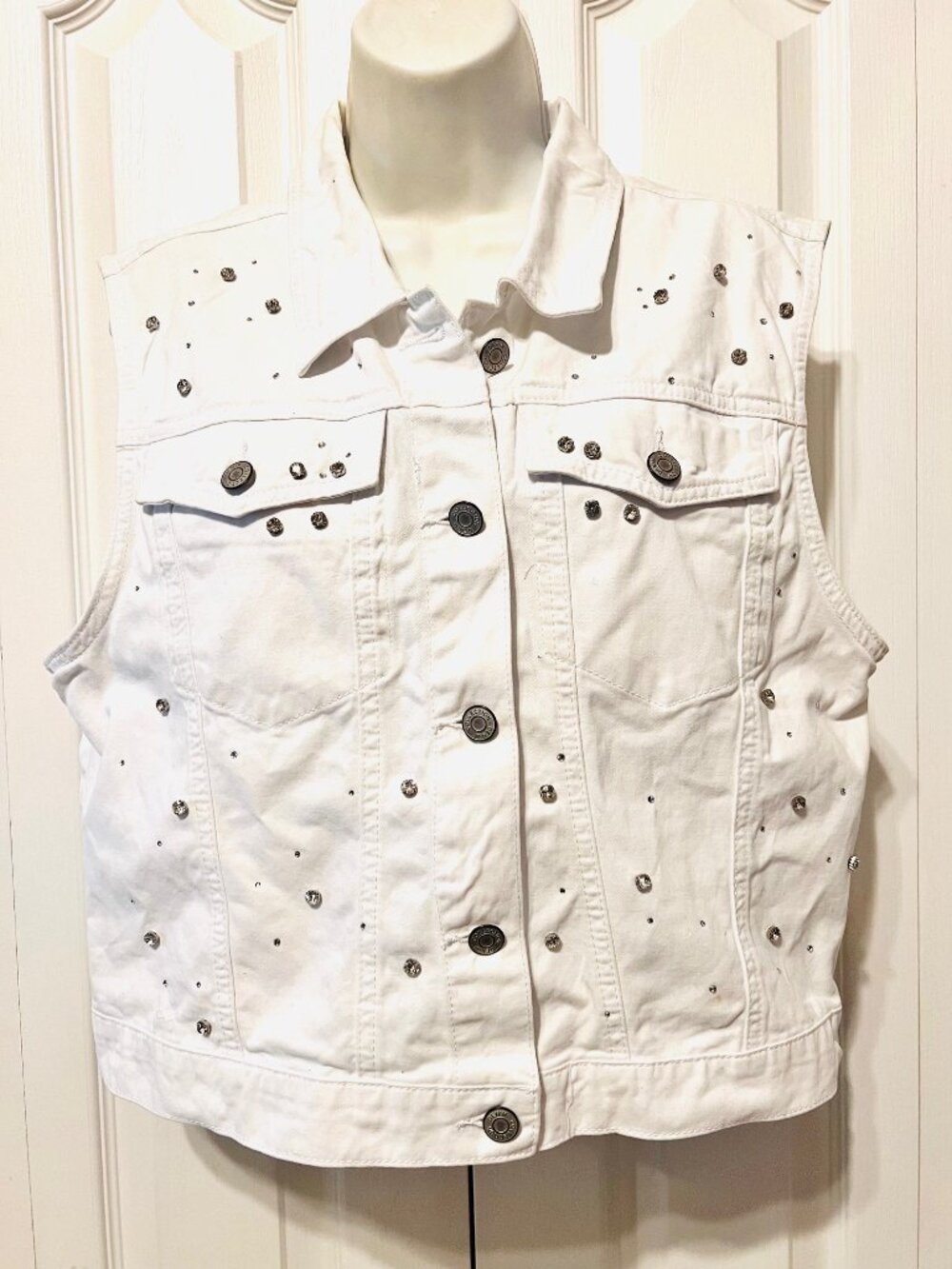Ci Sono-Women's Large White Diamond Studded Denim/Jean Vest-Button Up